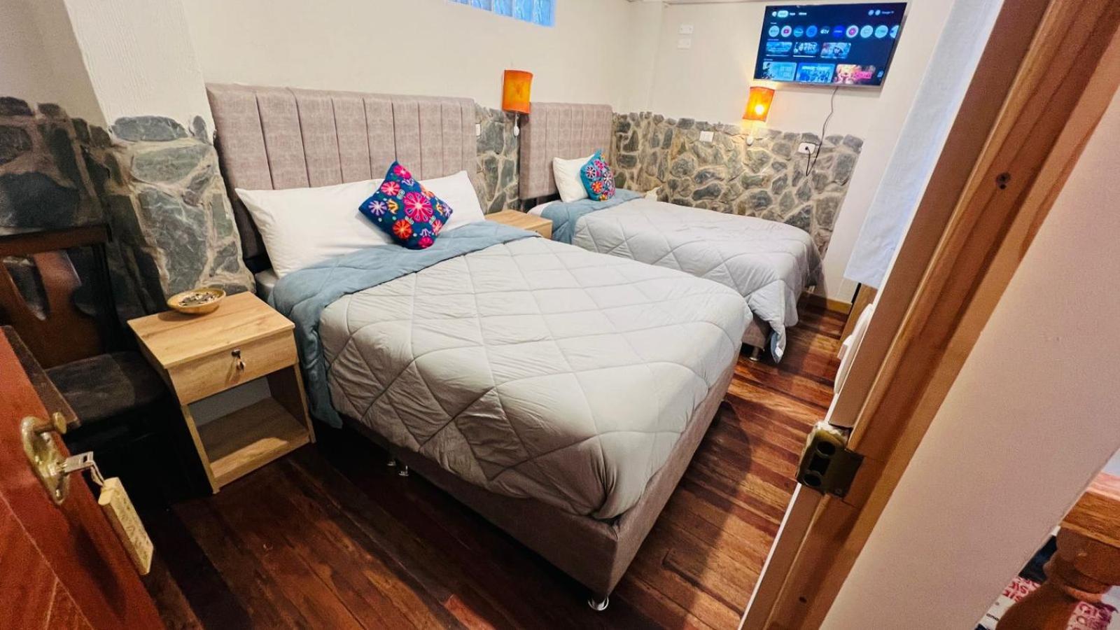 Intikilla Hostal Ollantaytambo Eksteriør billede